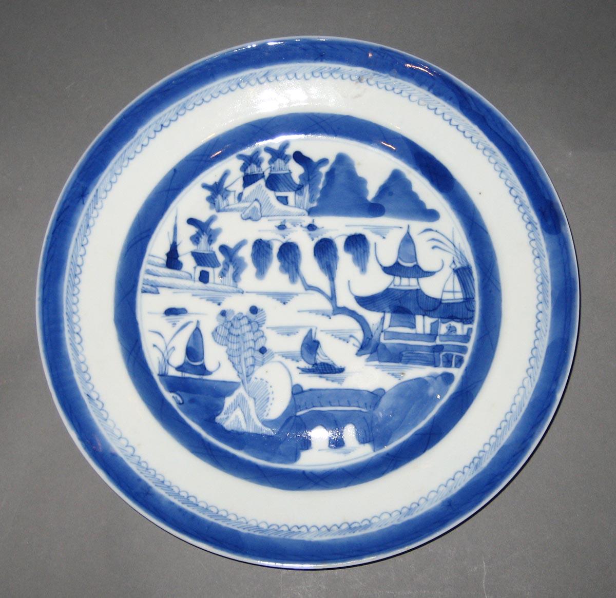 2003.0012.001.009 Porcelain plate