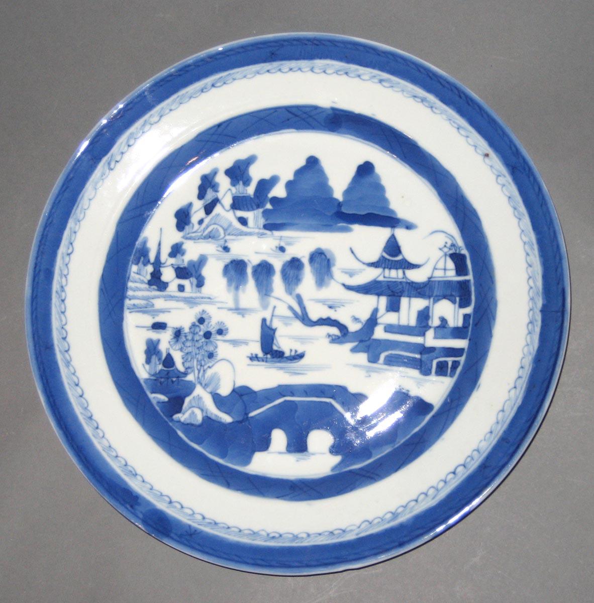 2003.0012.001.011 Porcelain plate