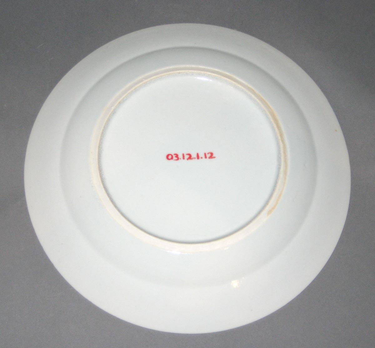 2003.0012.001.012 Porcelain plate, back