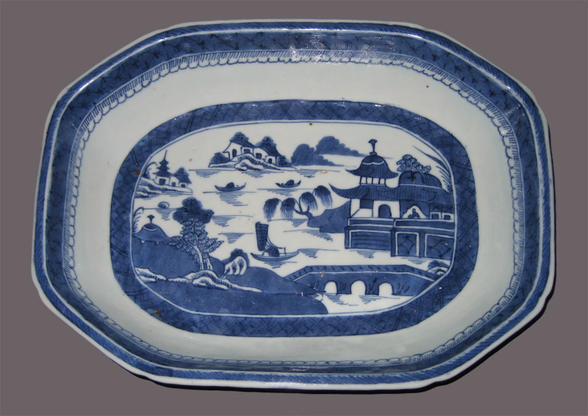 2003.0012.007.002 Dish