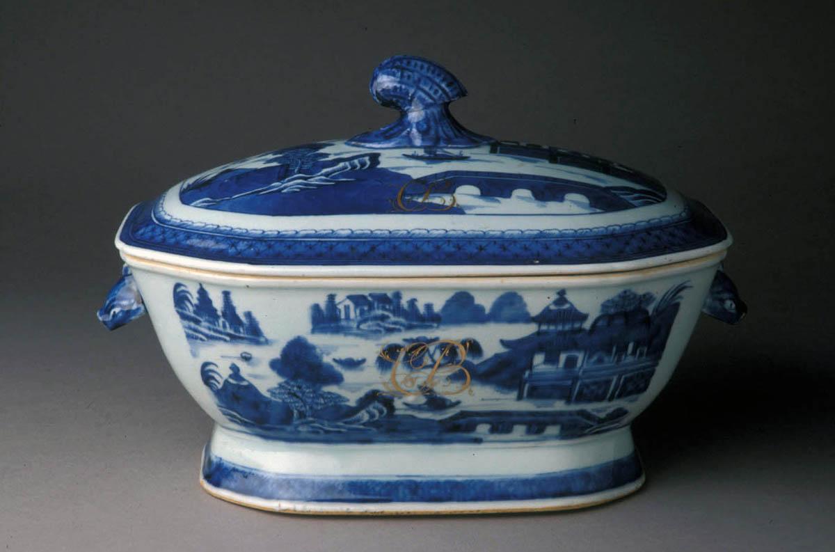 2003.0012.020 A, B Tureen