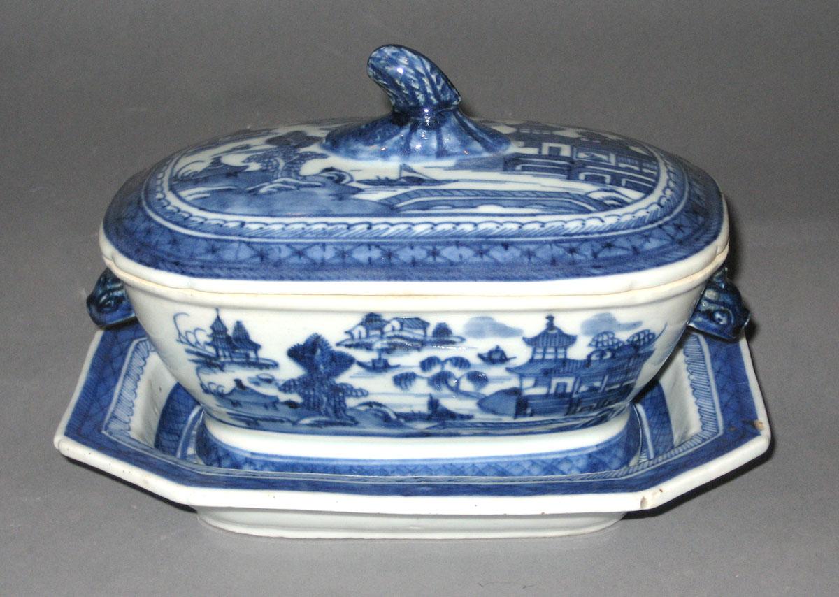 2003.0012.021 A-C Porcelain tureen and stand