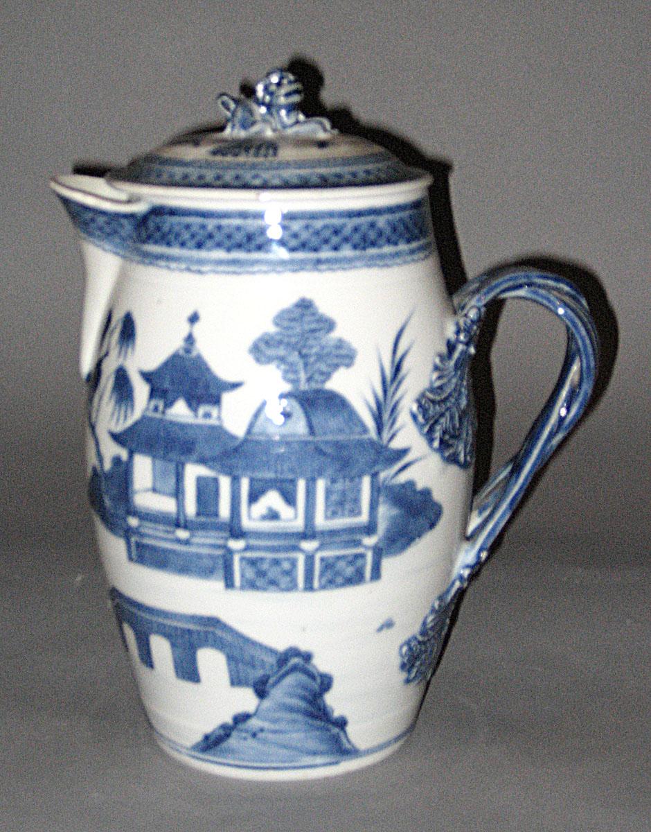 2003.0012.024 A, B Porcelain jug
