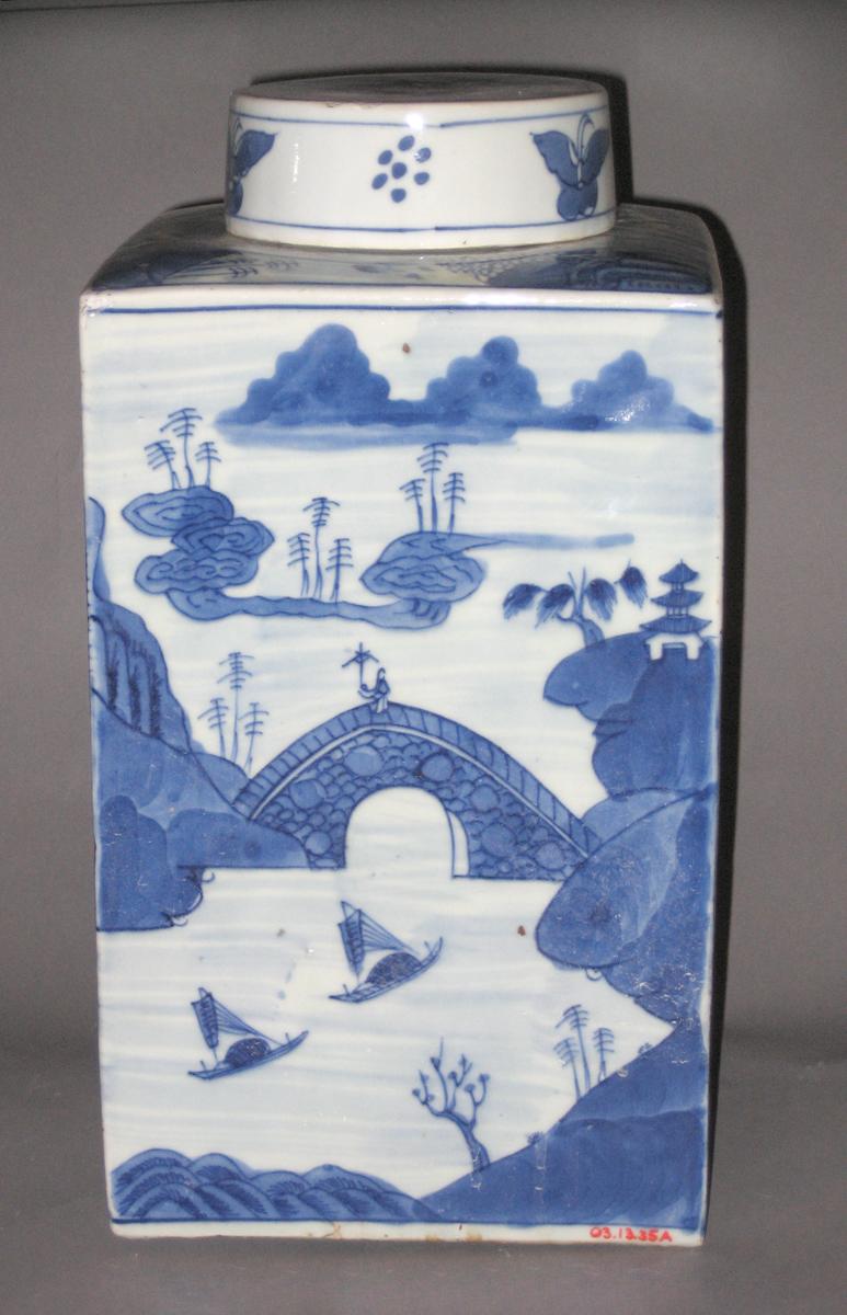 2003.0012.035 A, B Porcelain jar, side 3