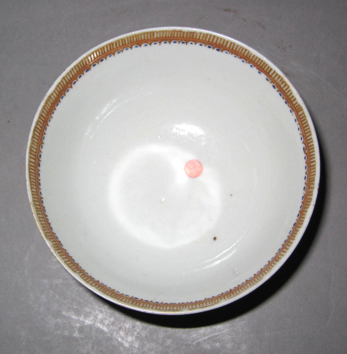 2003.0013.017.002 Porcelain teabowl top