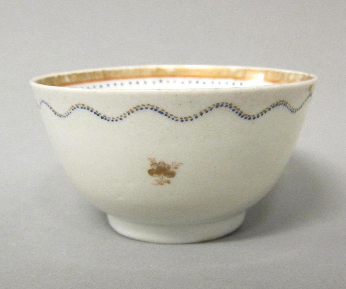 2003.0013.017.003 Porcelain teabowl face two