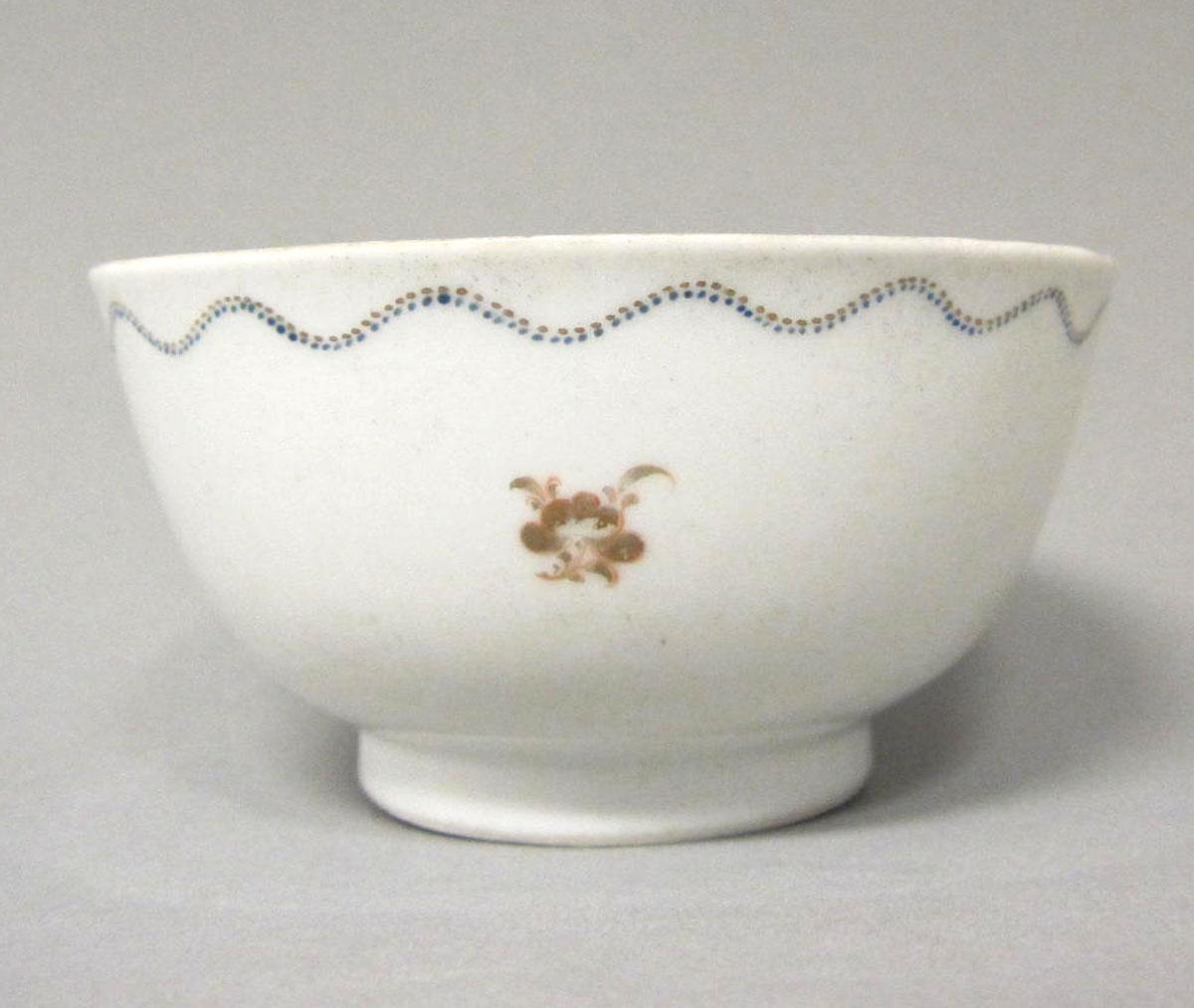 2003.0013.017.006 Porcelain teabowl face two