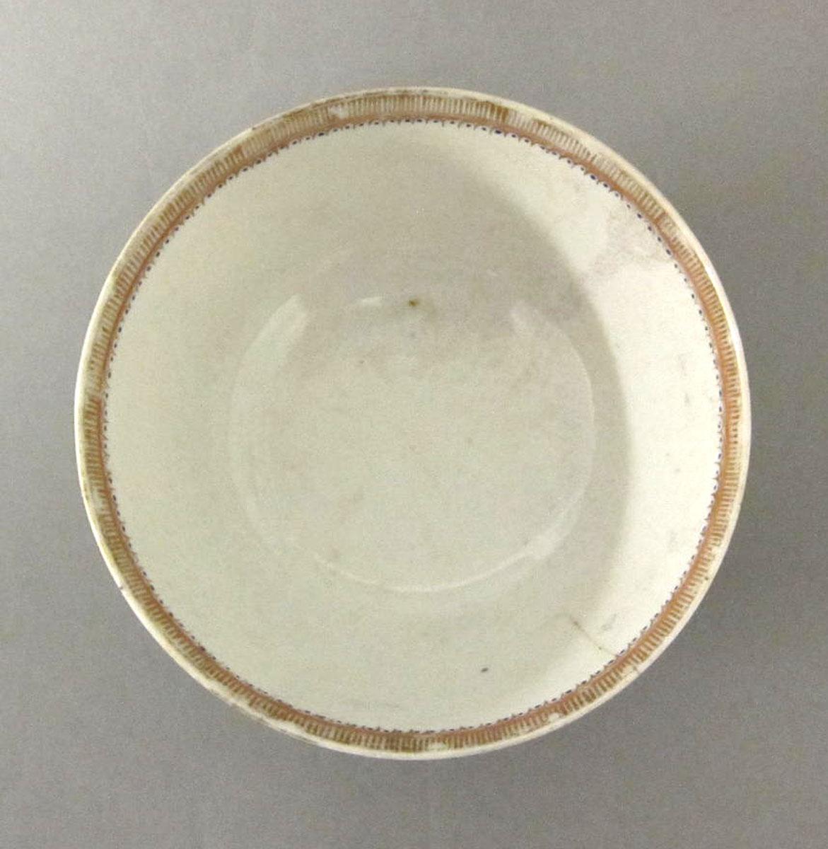 2003.0013.017.006 Porcelain teabowl top