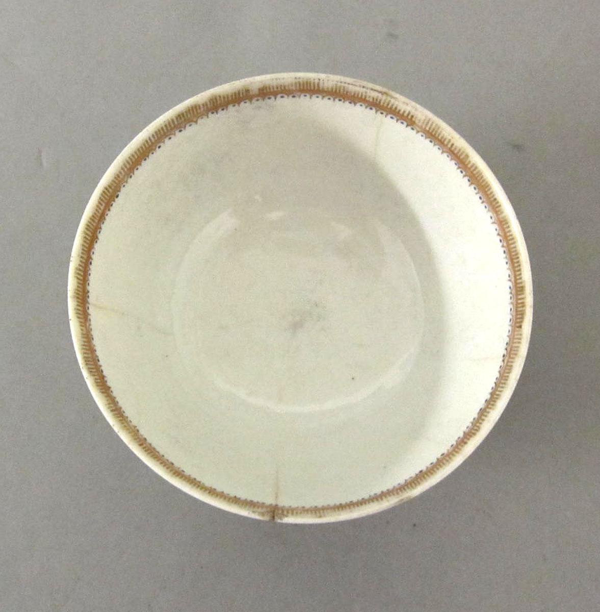 2003.0013.017.007 Porcelain teabowl top