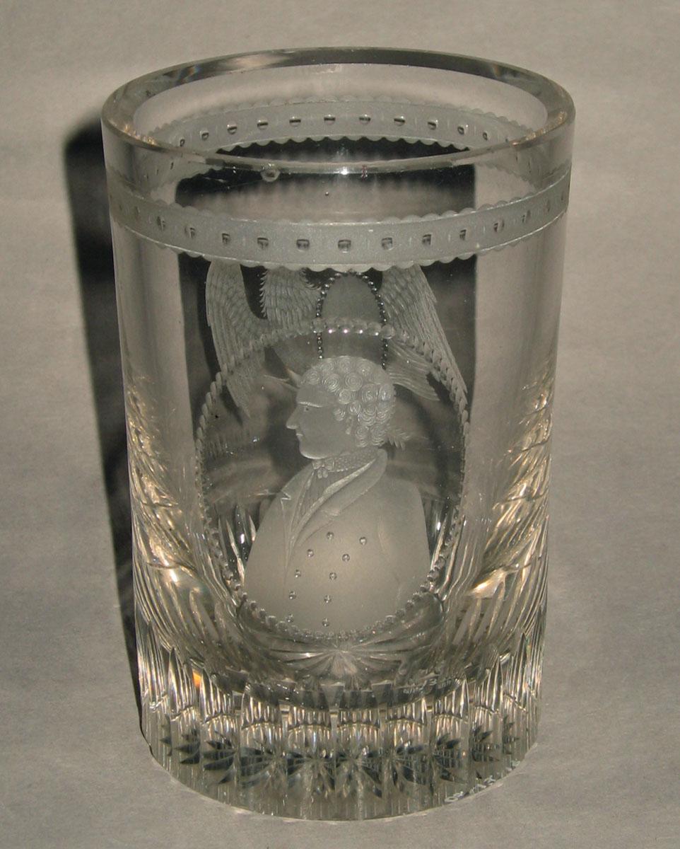 2003.0013.019 Glass tumbler