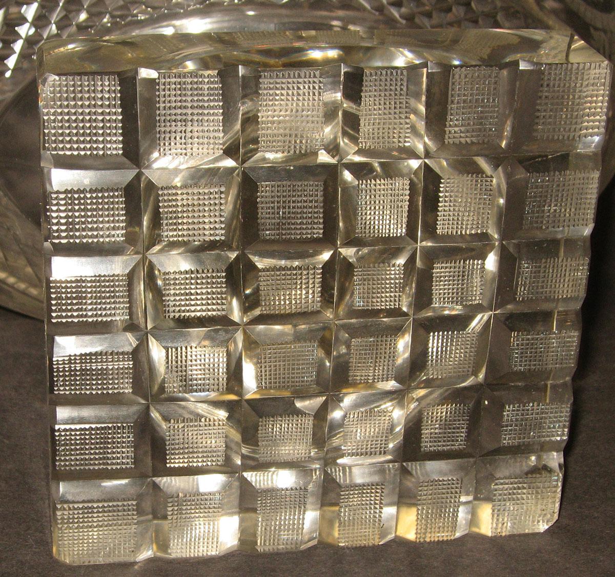 2003.0013.028 Glass compote (underside)