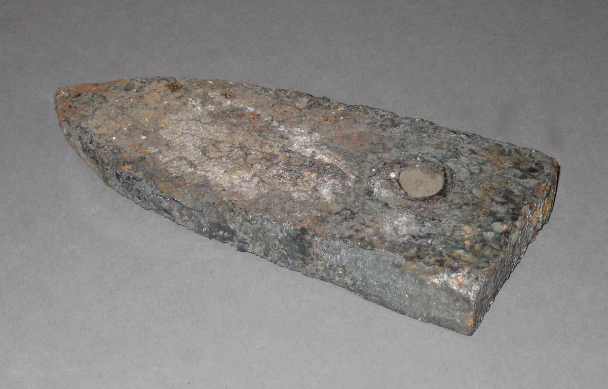 1958.0986 B Iron slug
