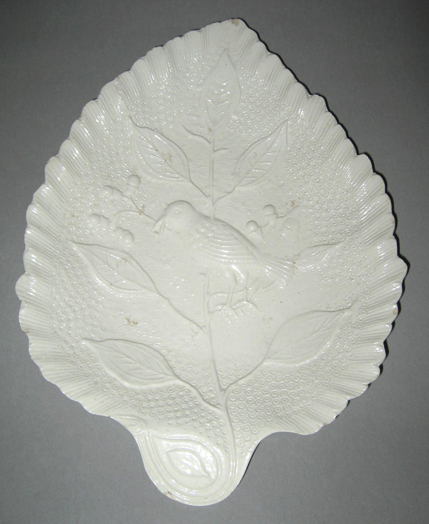 2003.0013.055 Dish