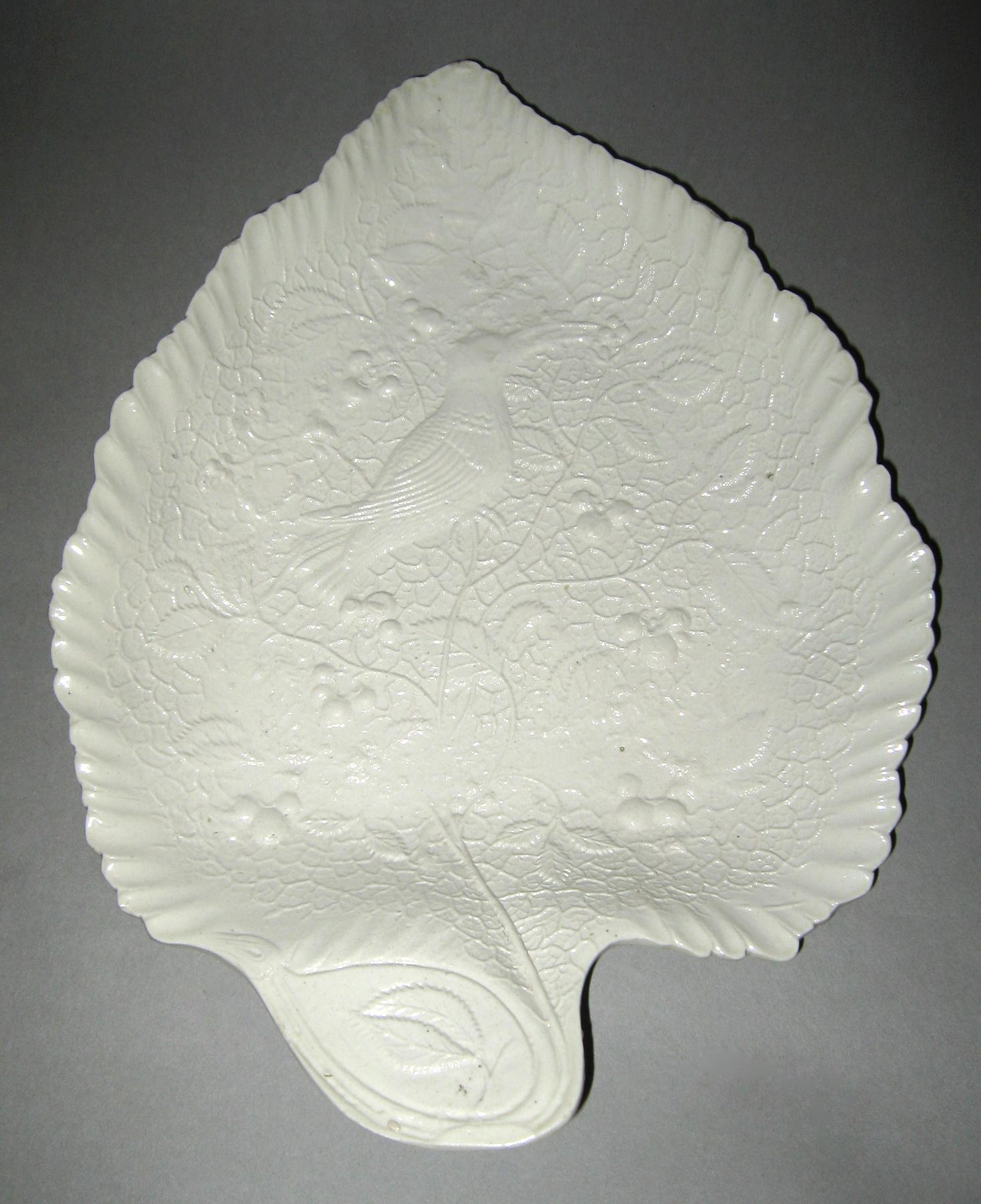 2003.0013.056 Dish
