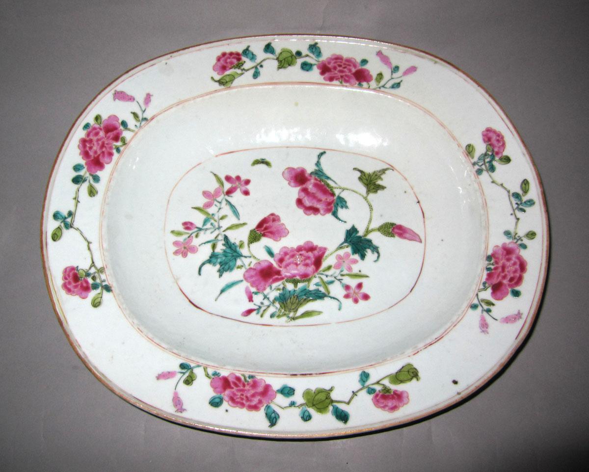 2003.0013.077 Porcelain dish