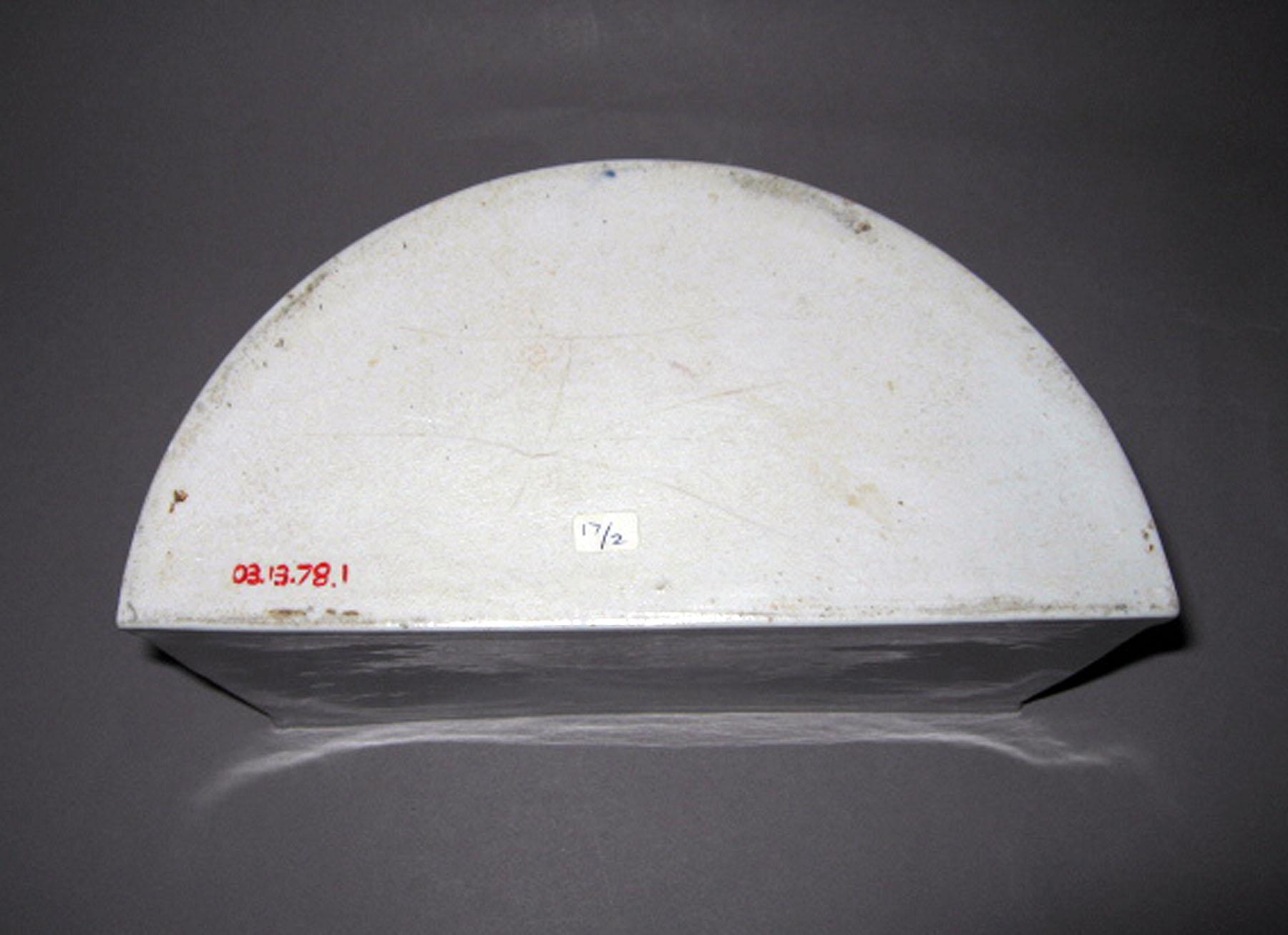 2003.0013.078.001 Pinxton porcelain bough pot (underside)