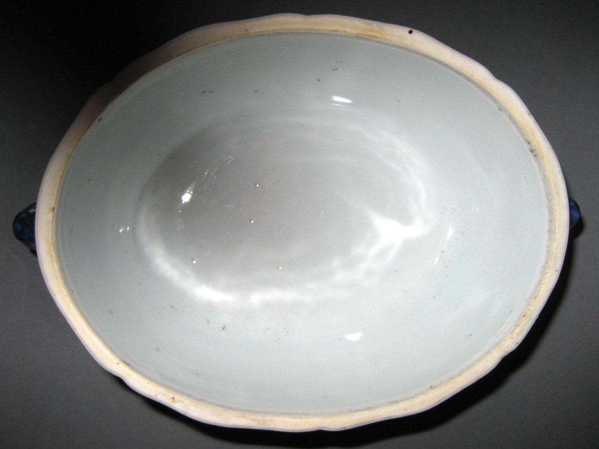 2003.0013.079 A, B Porcelain Tureen or Sauce Tureen interior