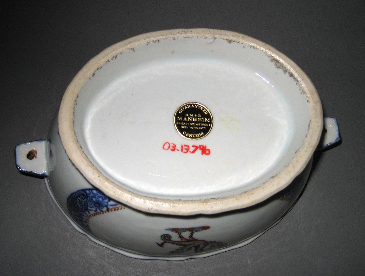 2003.0013.079 A, B Porcelain Tureen or Sauce Tureen underside