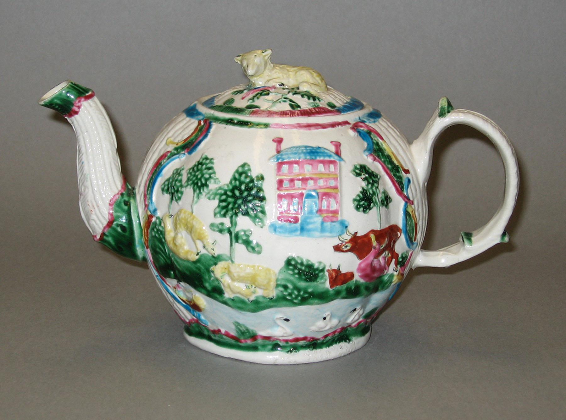 2003.0013.102 Stoneware teapot