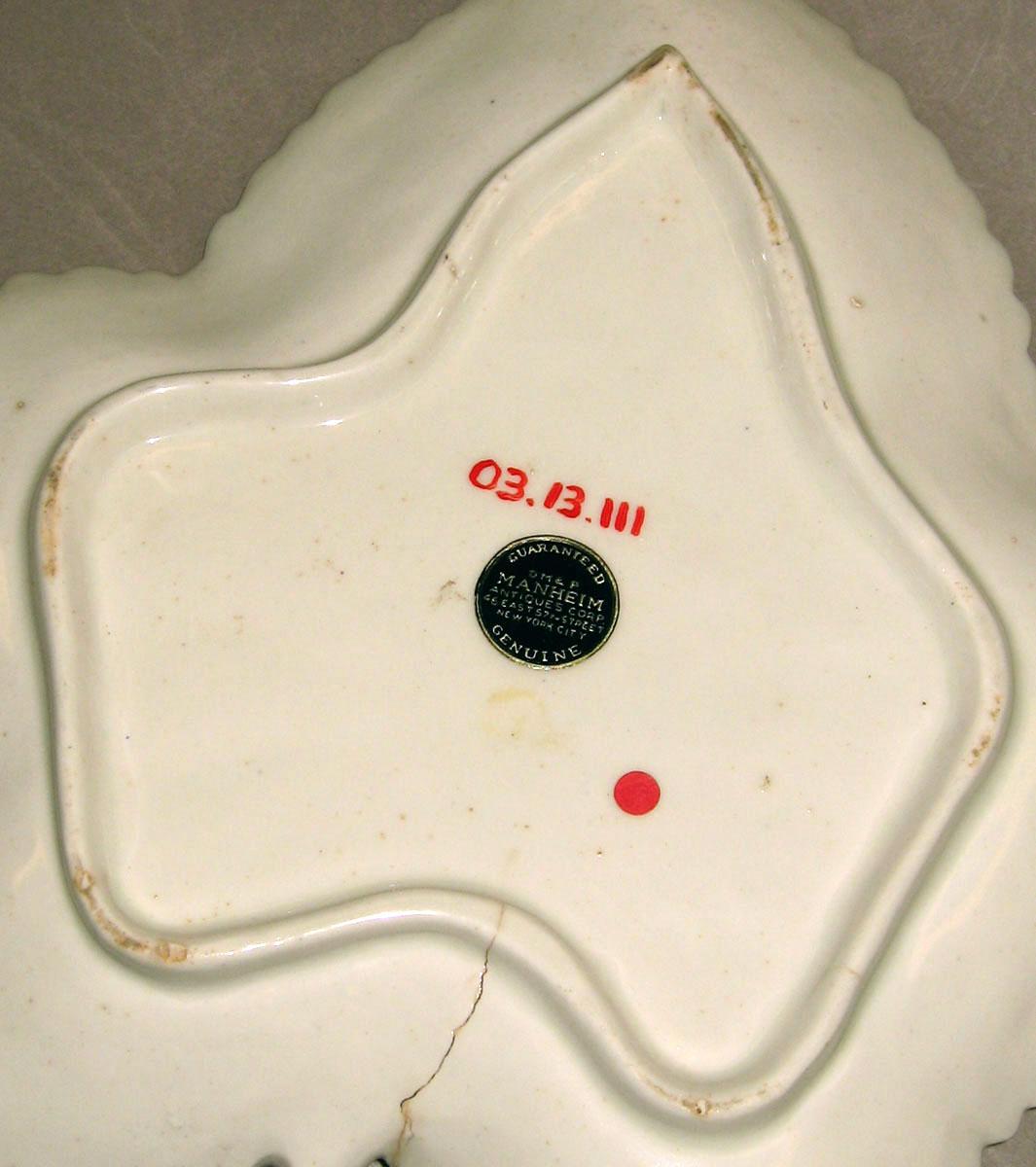2003.0013.111 Porcelain dish (underside)