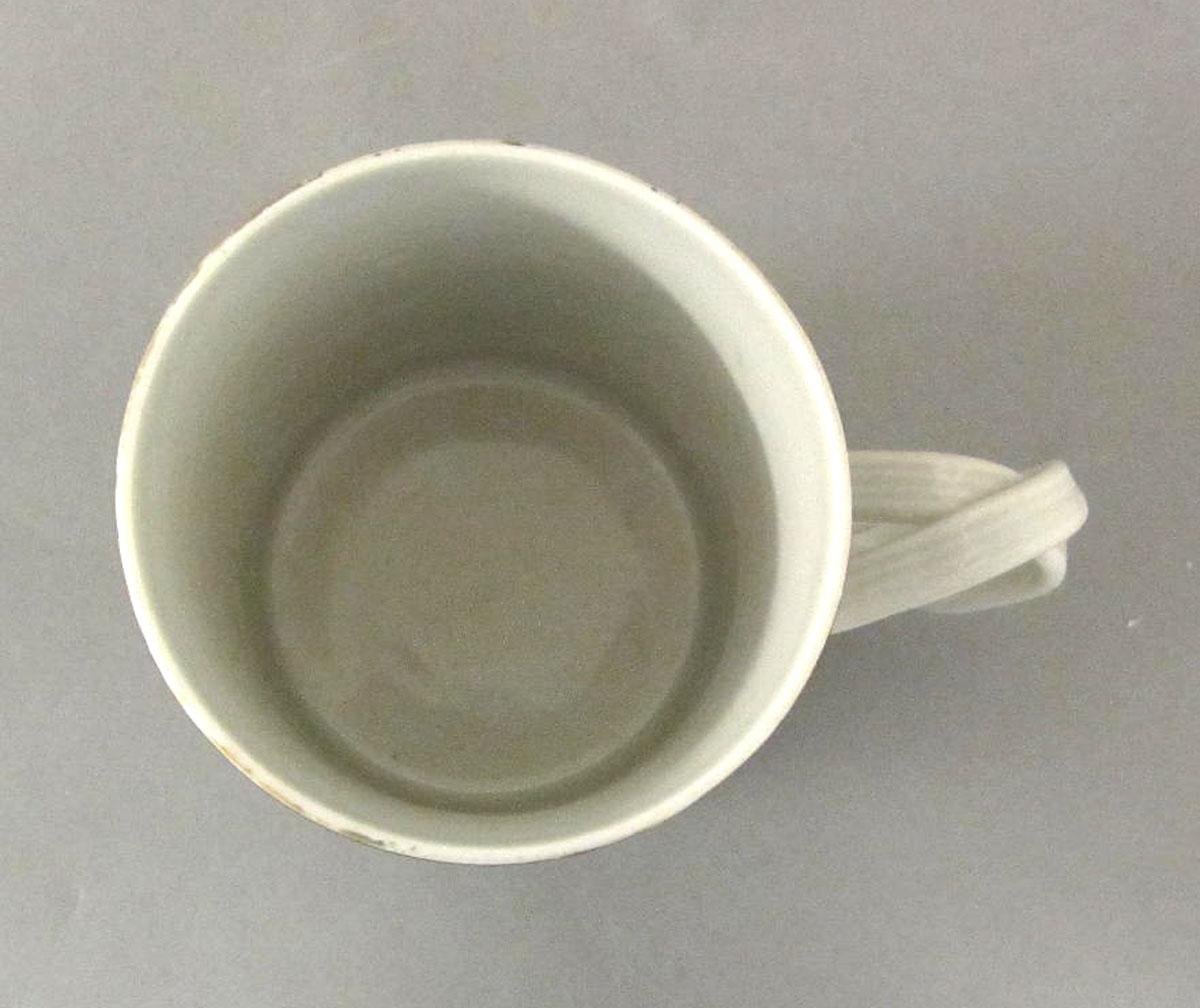 2003.0013.114 Porcelain mug top