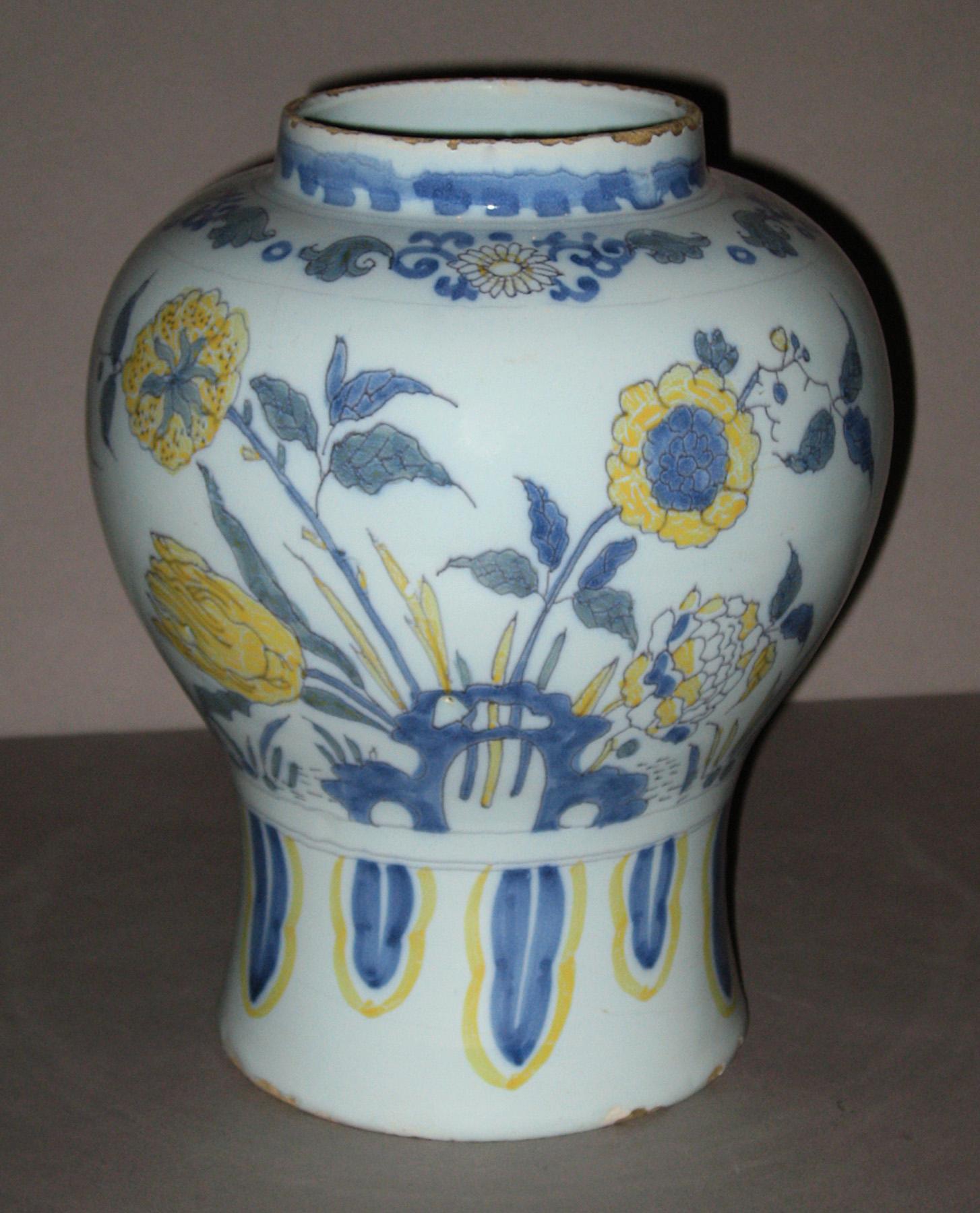 1958.0996 Dutch delft jar (side 2)