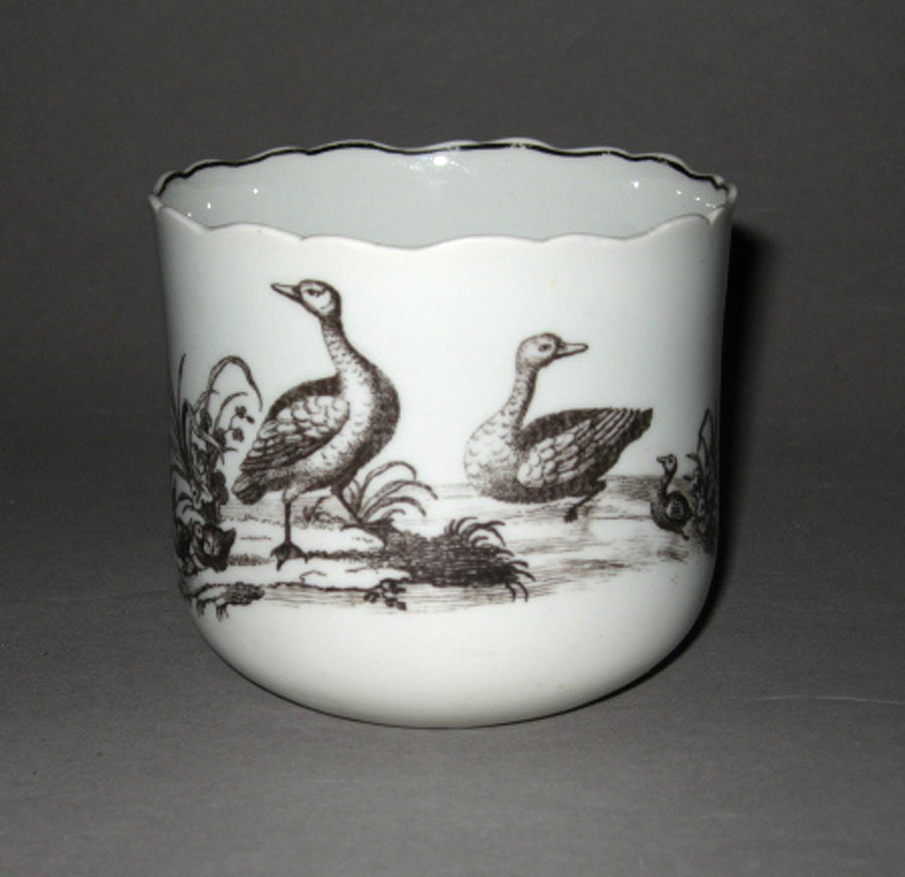 2003.0013.127 Worcester porcelain finger bowl