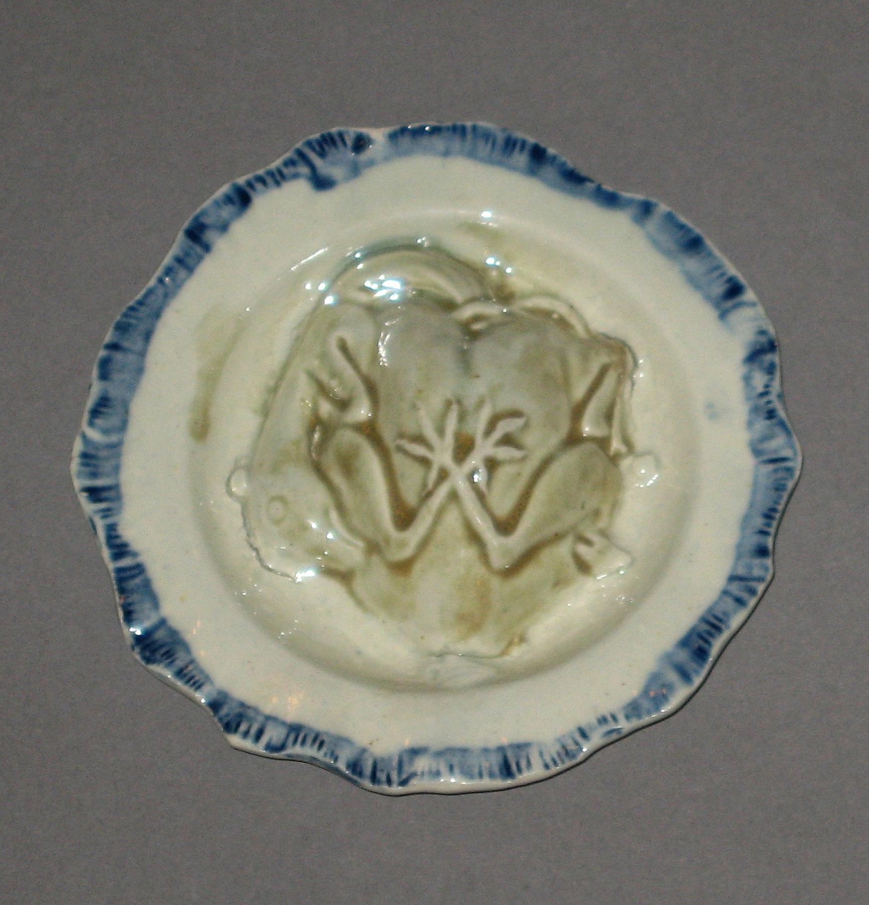 2003.0013.135.001 Miniature dish