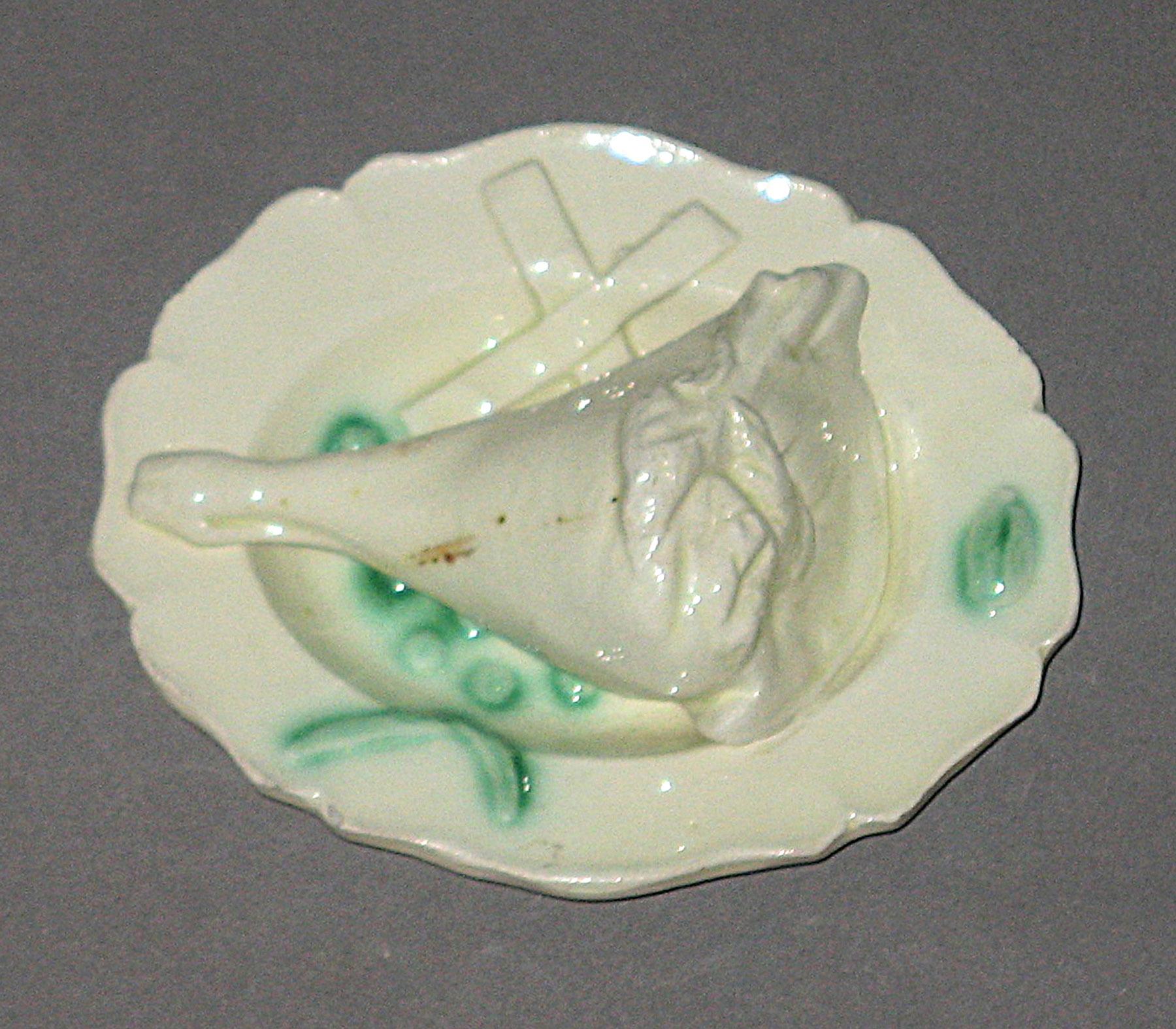 2003.0013.003 Miniature dish