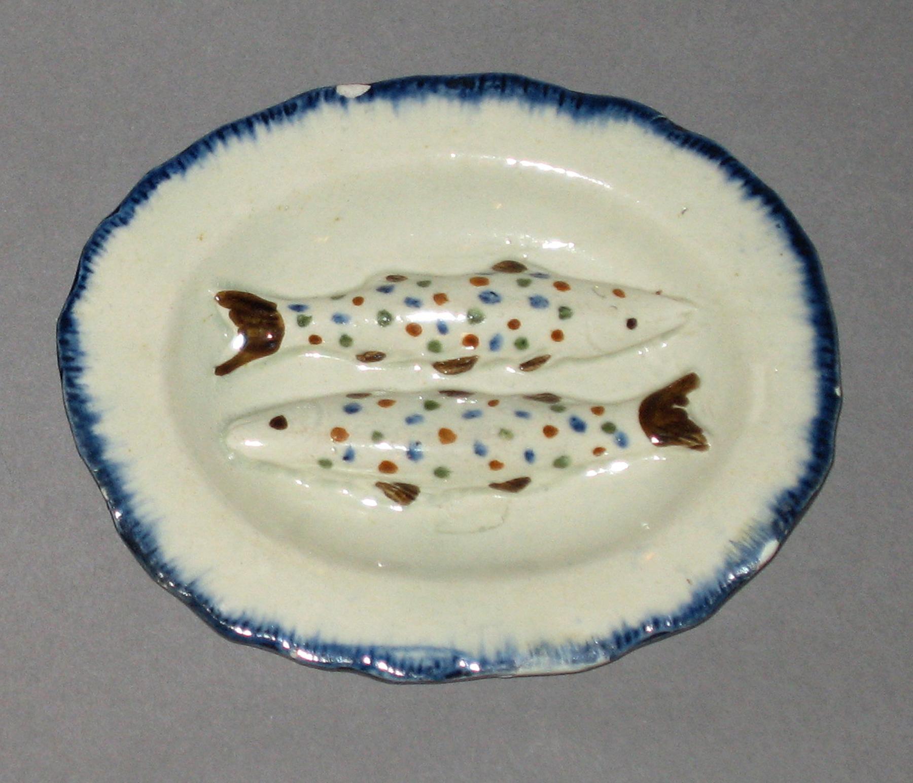 2003.0013.135.005 Miniature fish dish