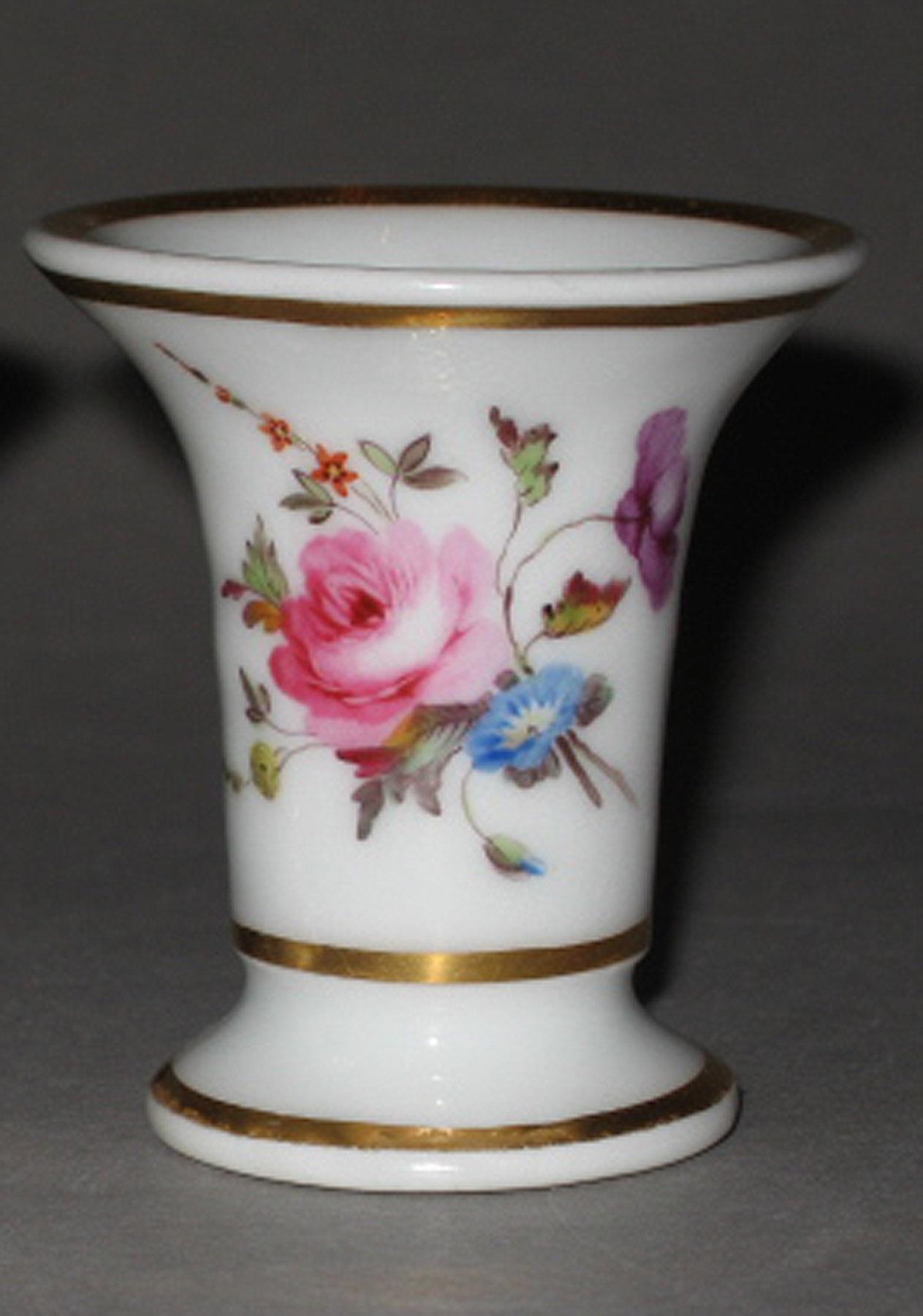 2003.0013.139.002 Miniature vase