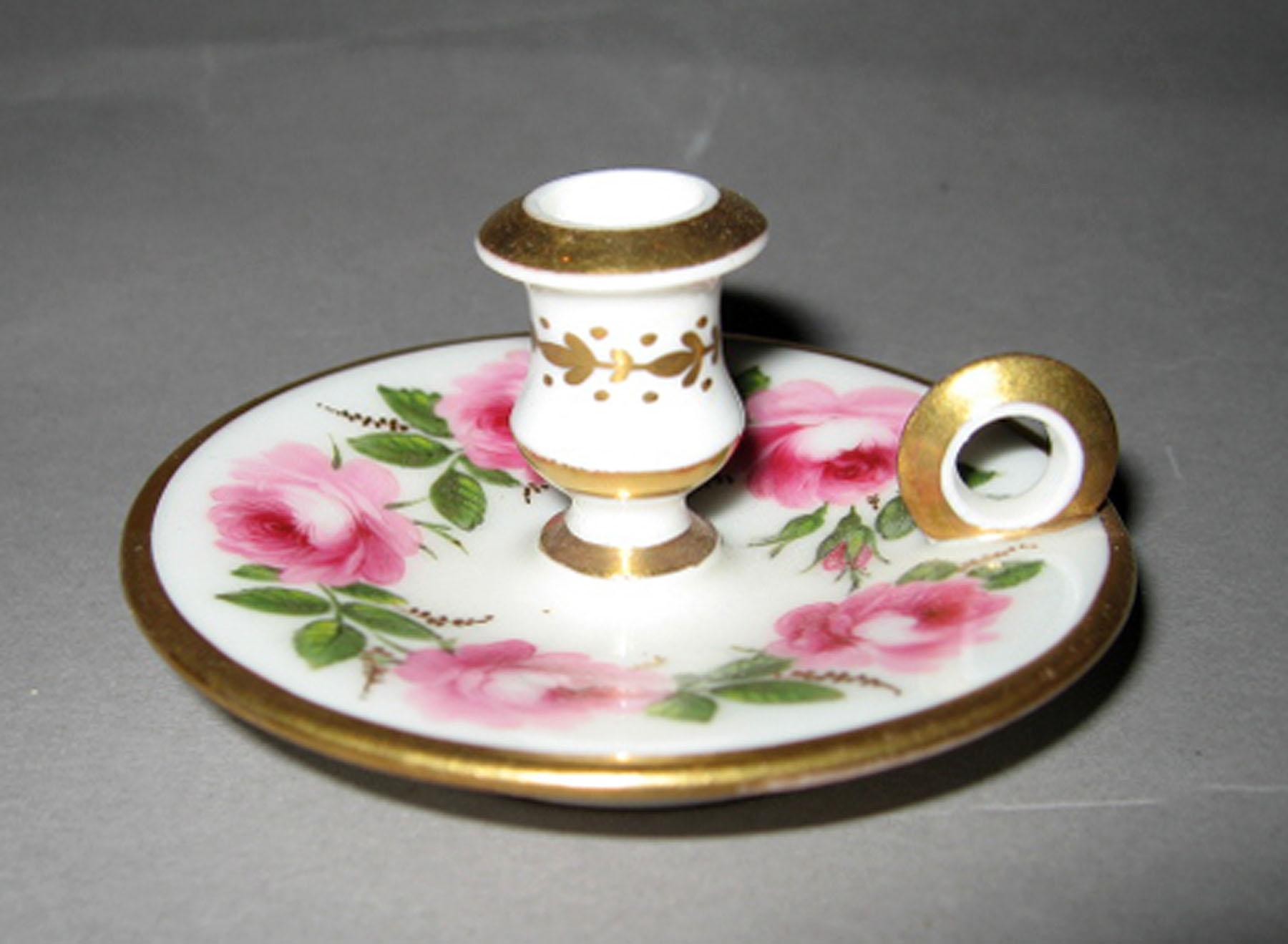 2003.0013.143 Bone-china miniature chamberstick