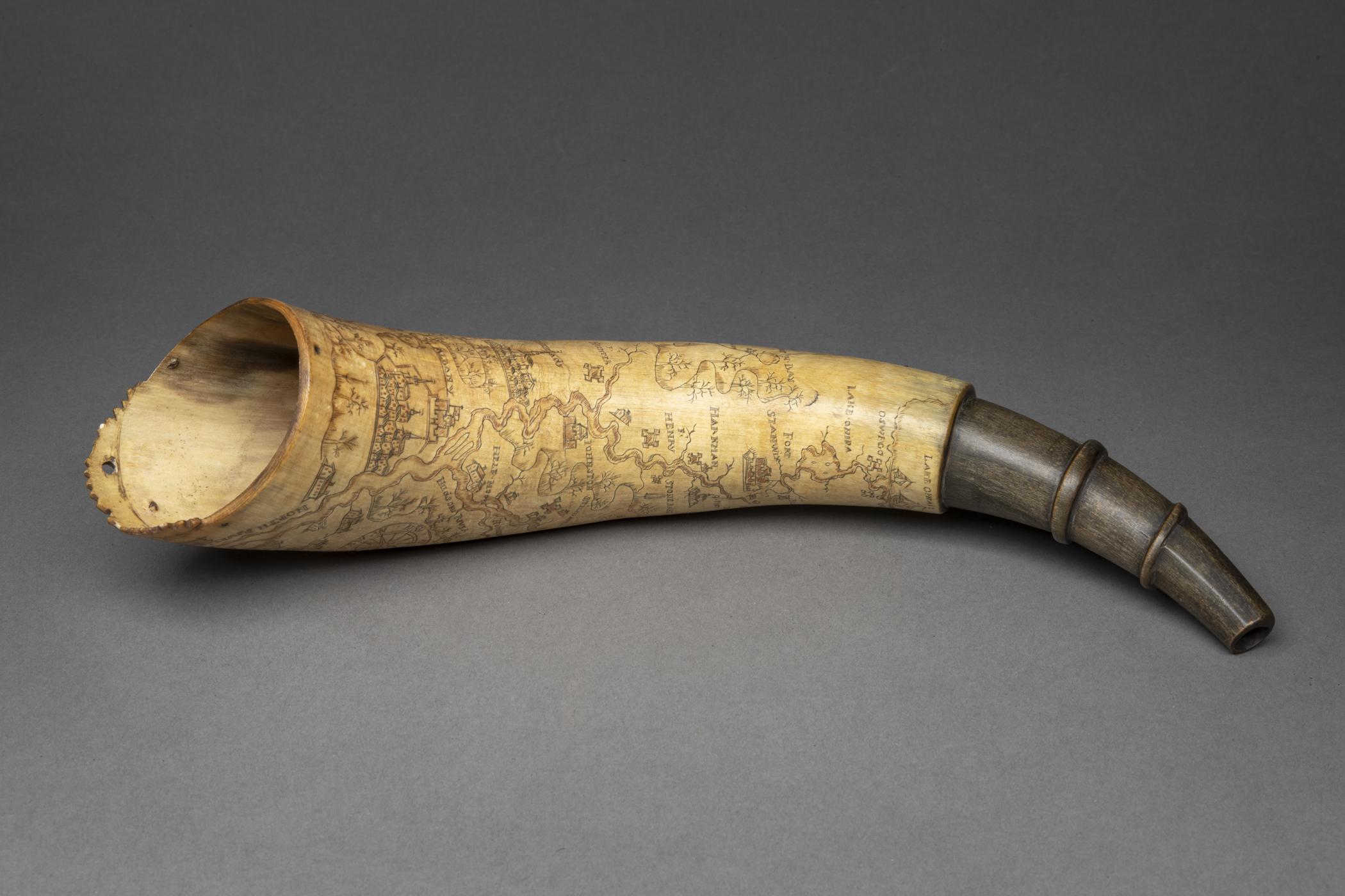 1958.1000 Powder horn, view 4