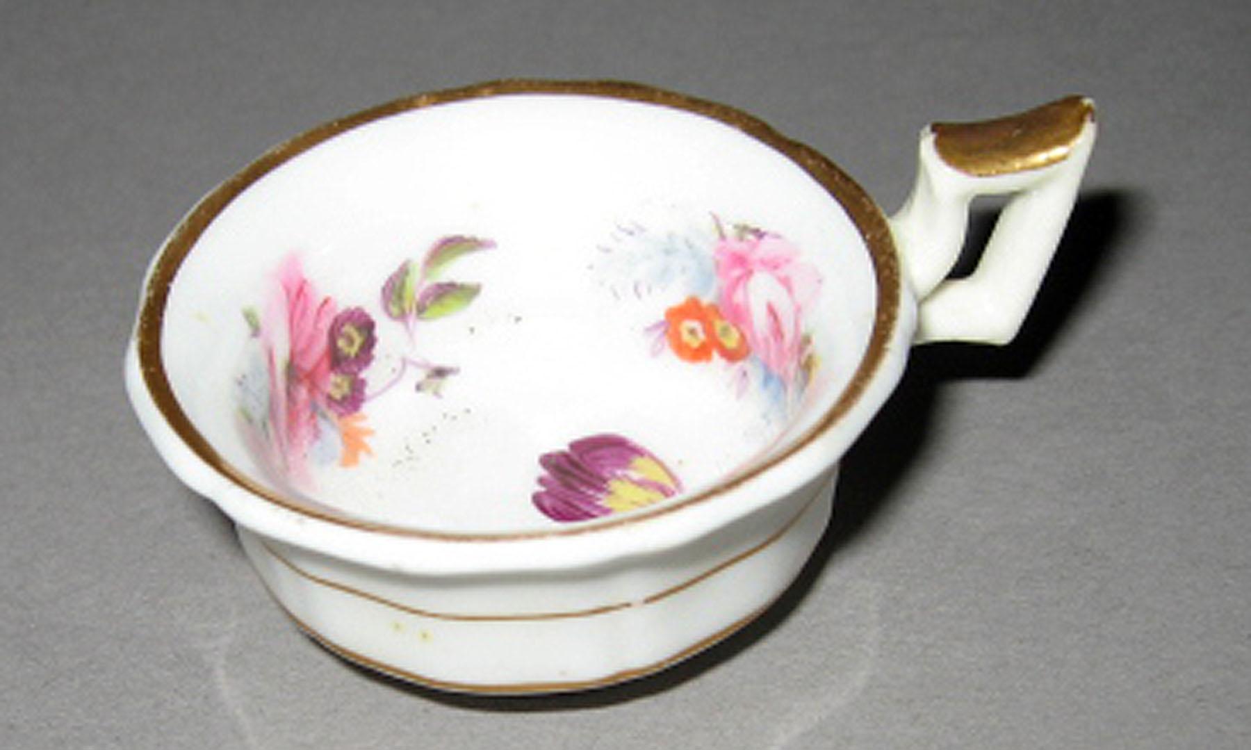 2003.0013.147.001 A Miniature teacup