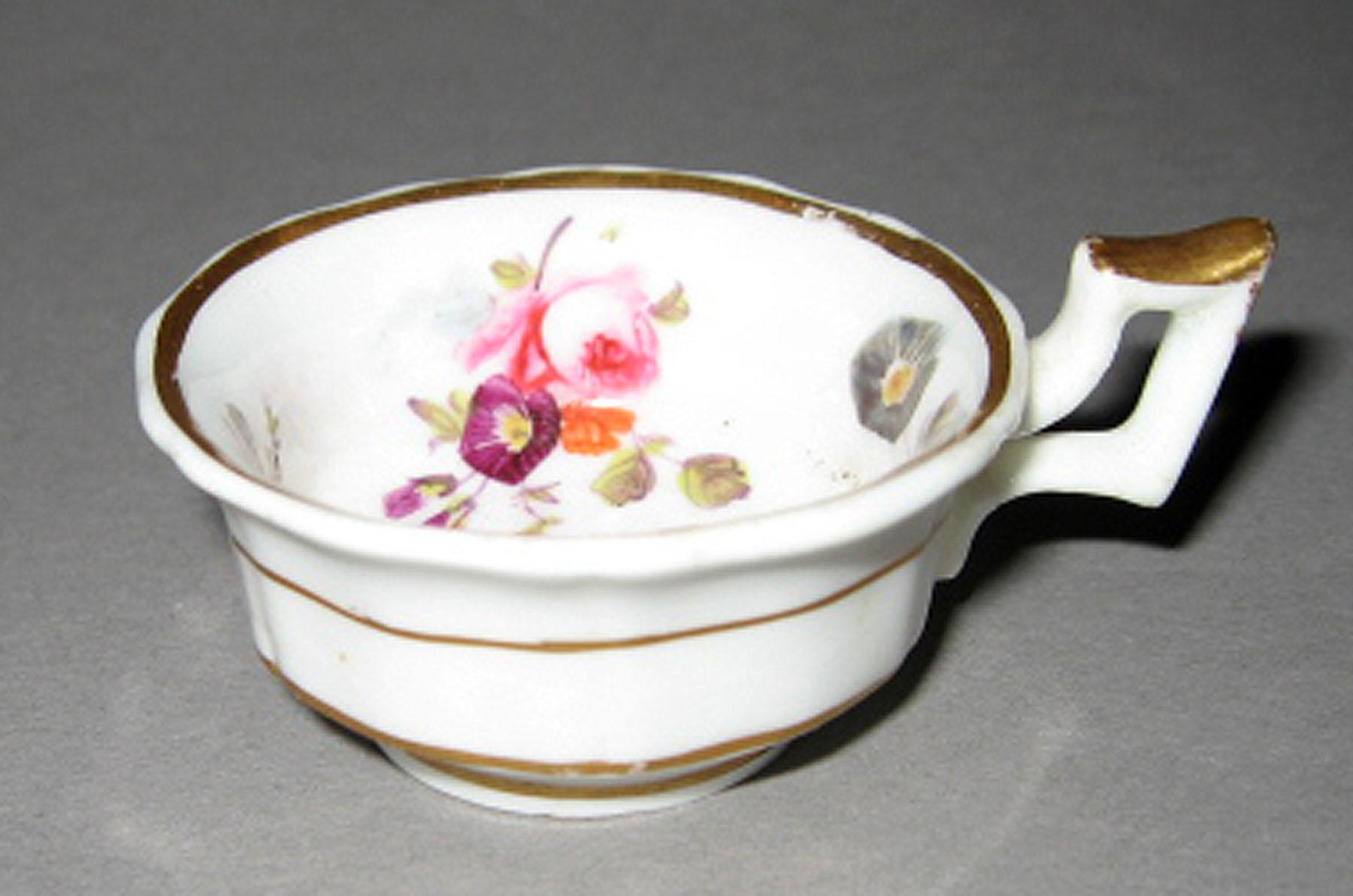 2003.0013.147.002 A Miniature teacup