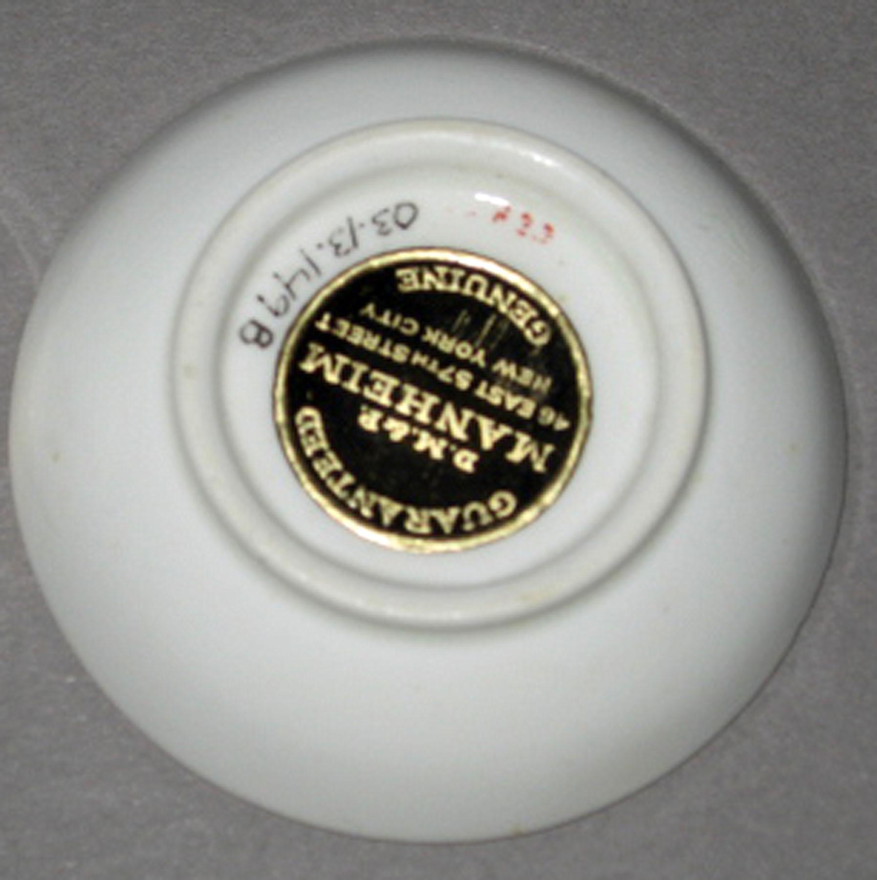 2003.0013.149 B Miniature saucer (mark)