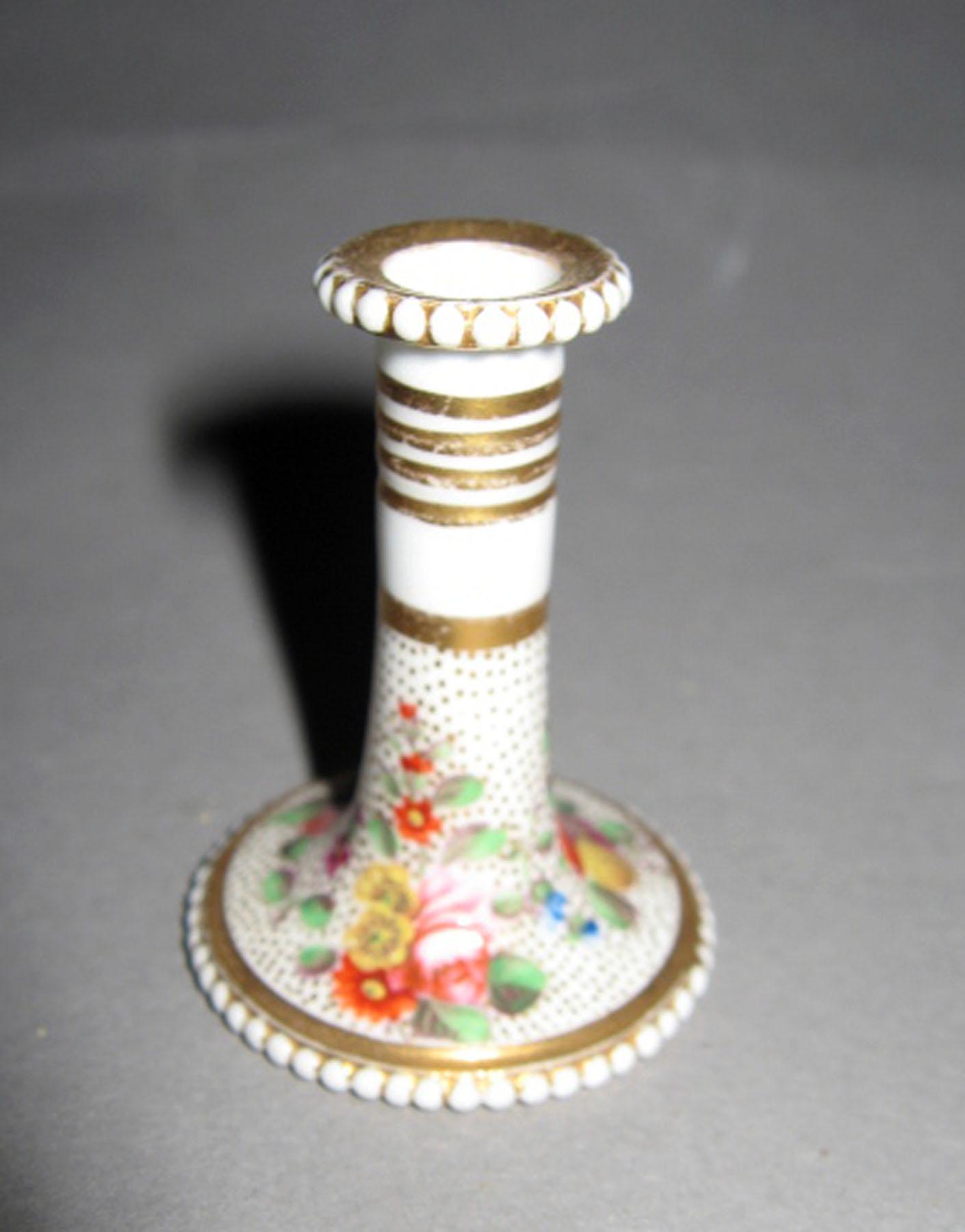 2003.0013.161.001 Spode porcelain candlestick