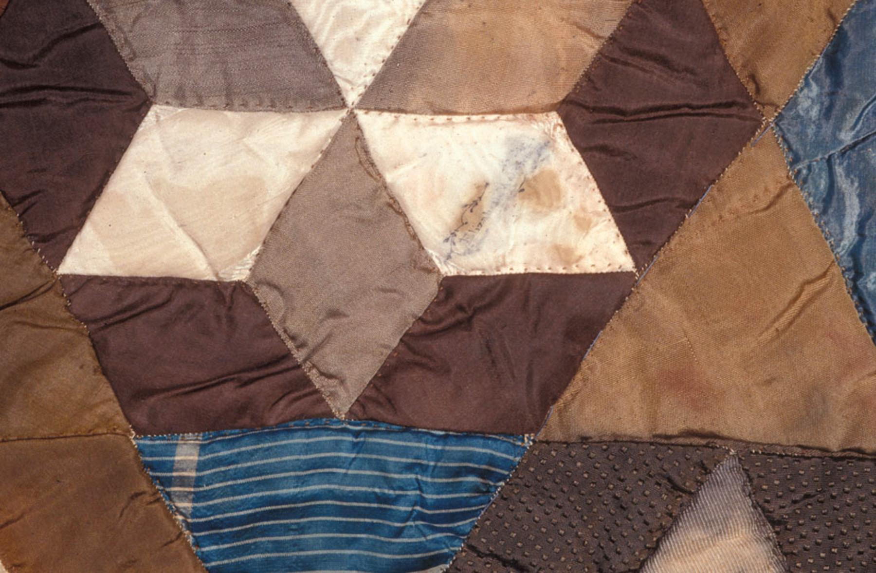 2003.0014 Quilt, detail 1