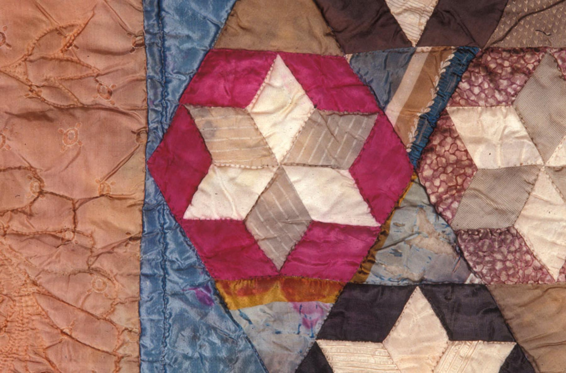 2003.0014 Quilt, detail 3