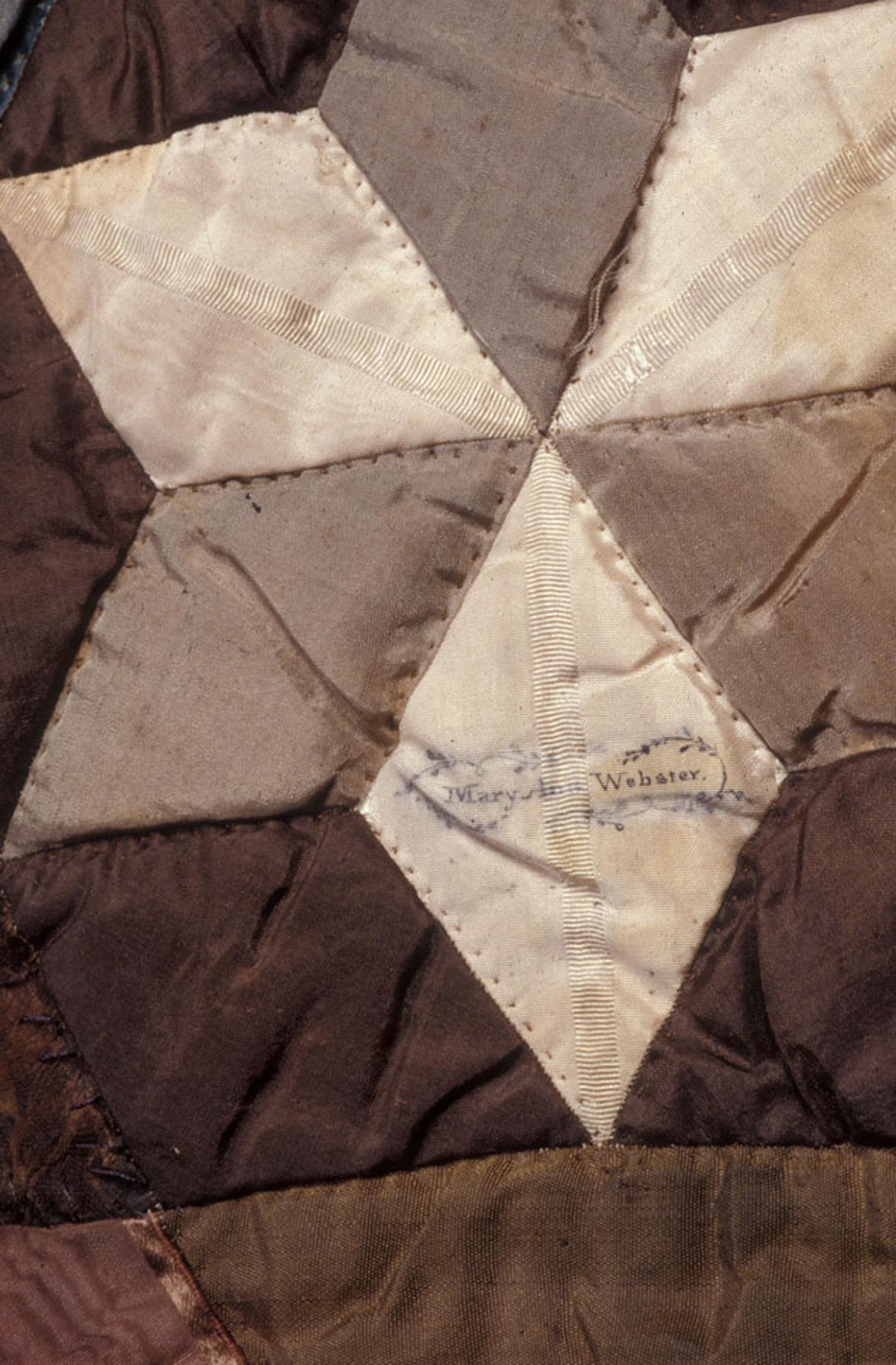 2003.0014 Quilt (detail 4)