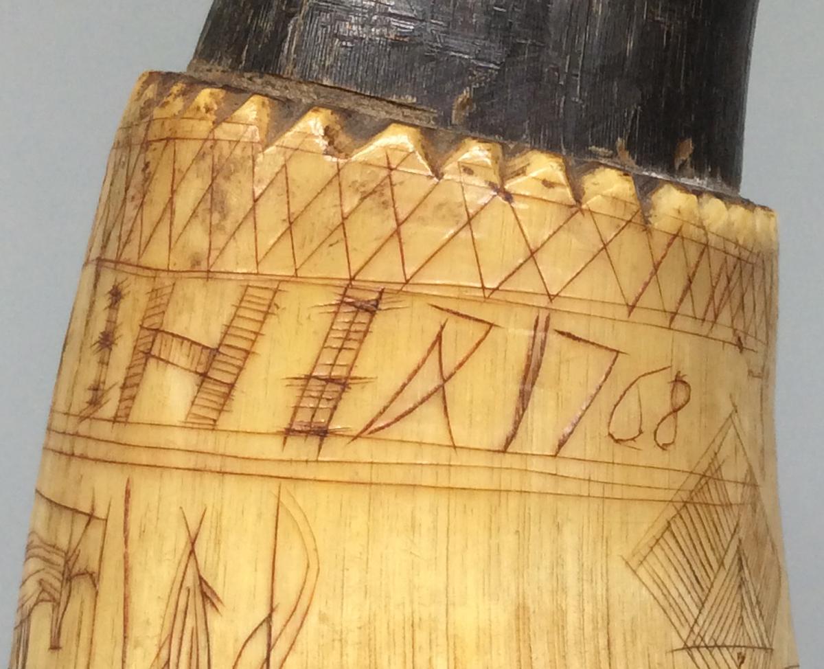 1958.1003 A Powder horn, detail 2