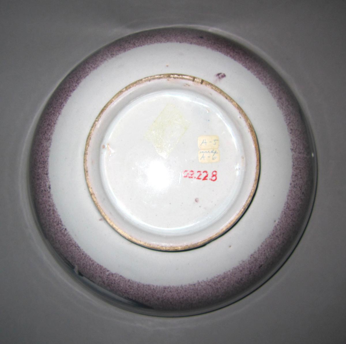2003.0022.008 Delft punch bowl underside