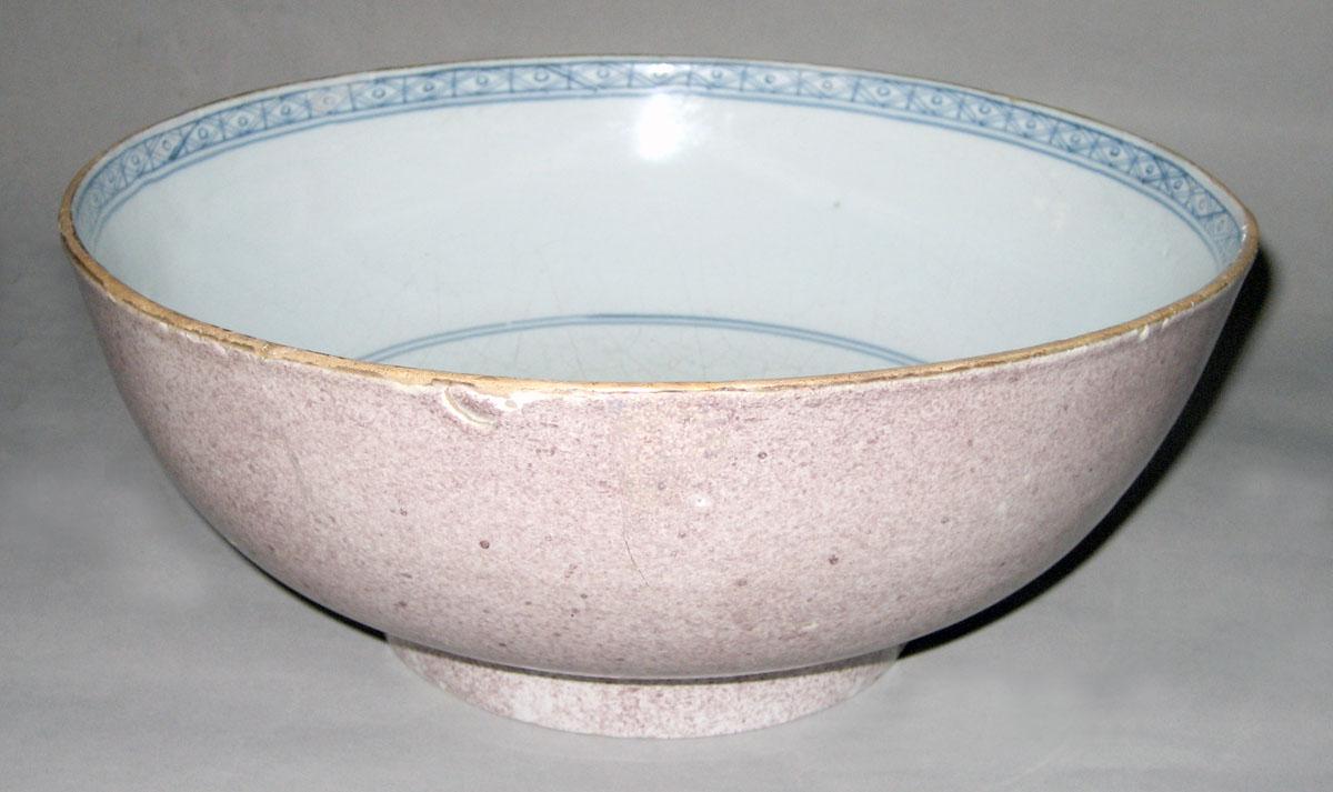 2003.0022.021 Bowl side