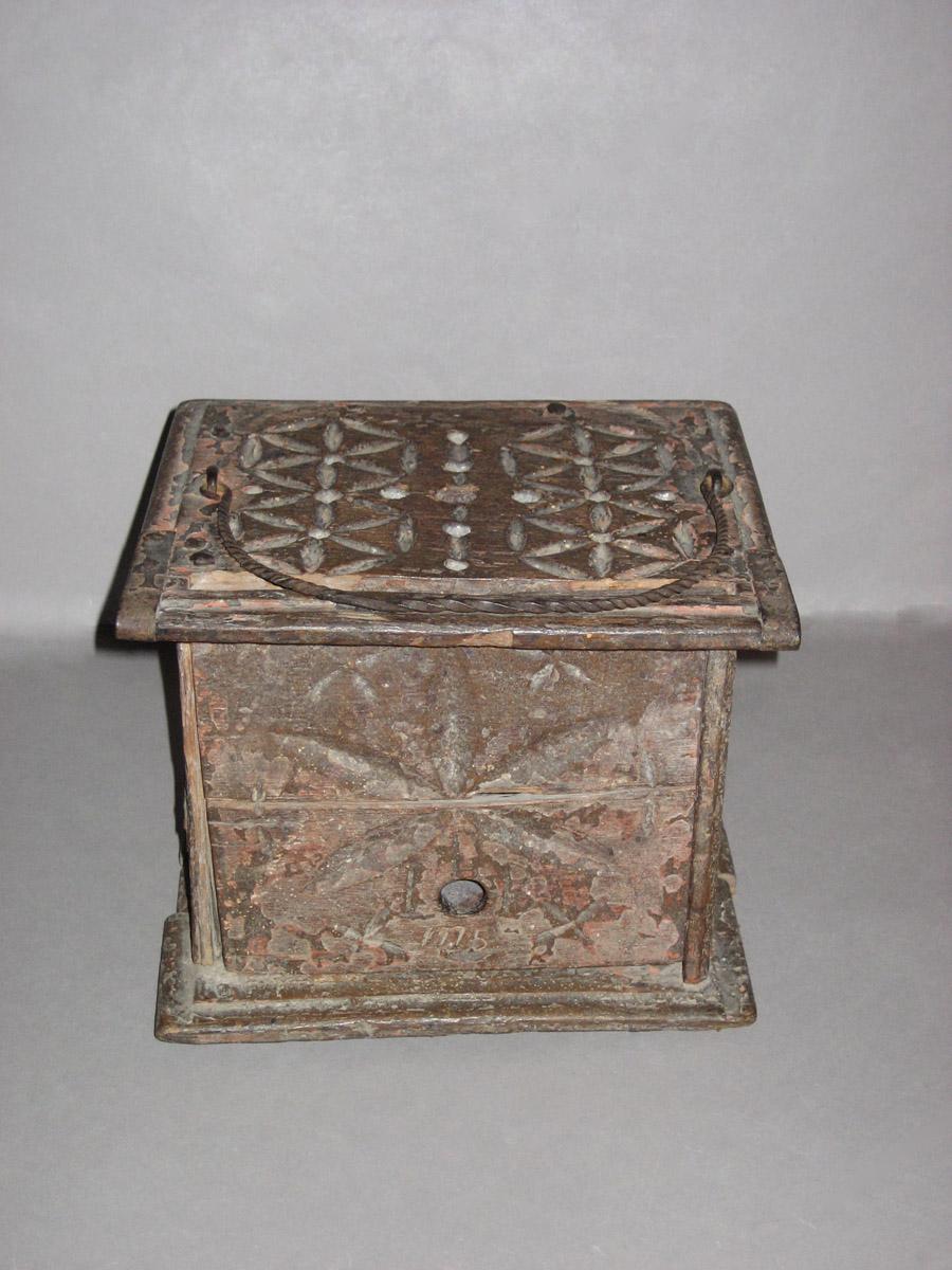 1958.1010 A, B Foot warmer