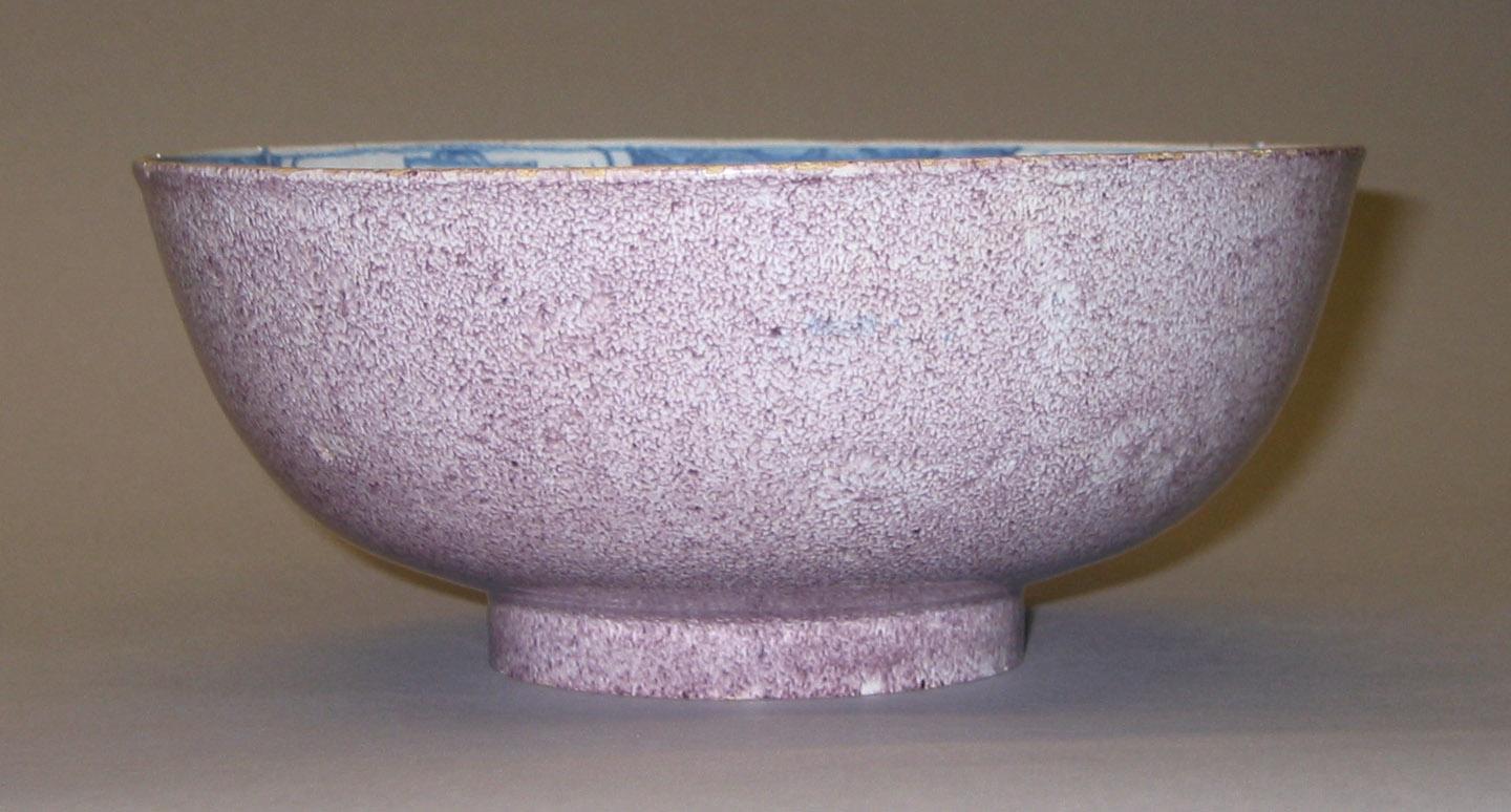 2003.0022.029 Delftware punch bowl (side)