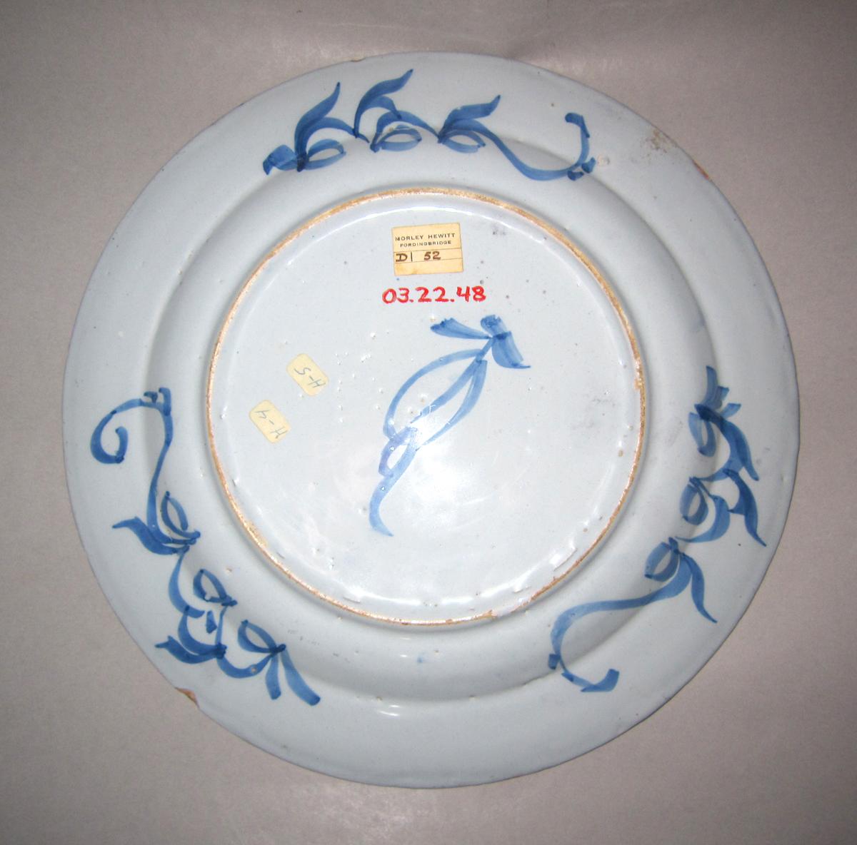 2003.0022.048 Delft plate or dinner plate underside
