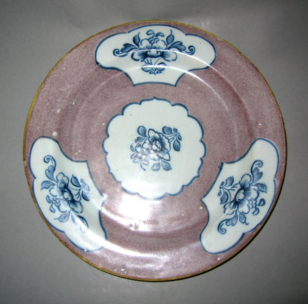 2003.0022.050 Delft plate or dinner plate