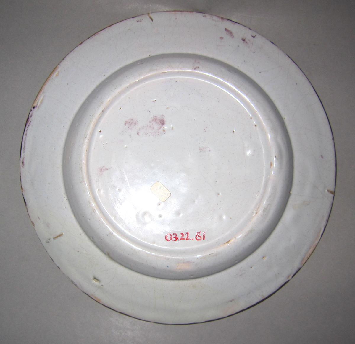 2003.0022.061 Delft plate or dinner plate underside