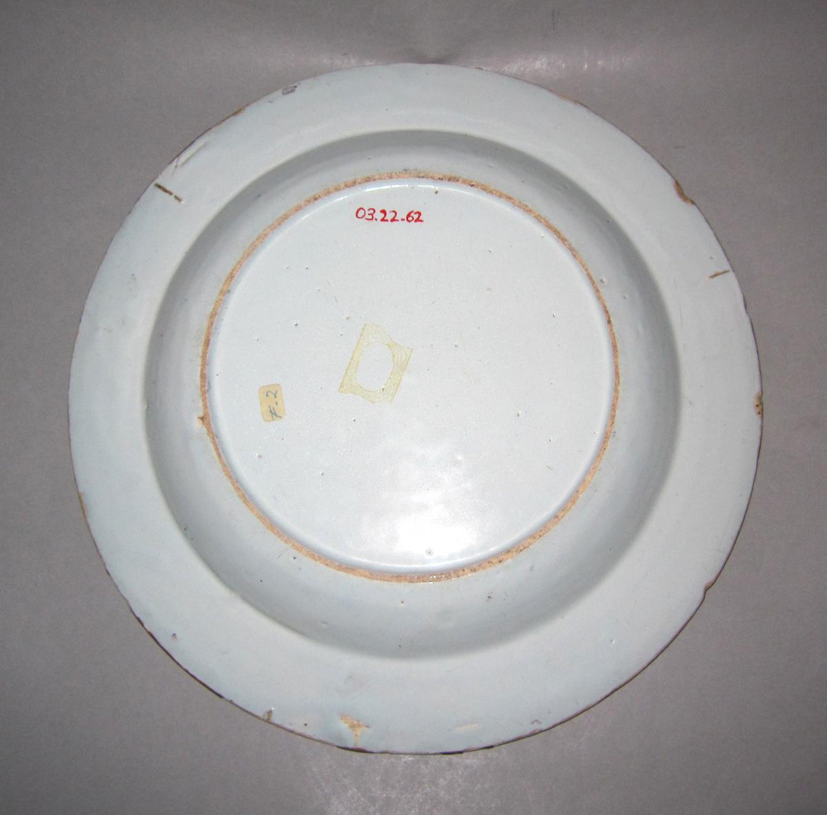 2003.0022.062 Delft dish underside
