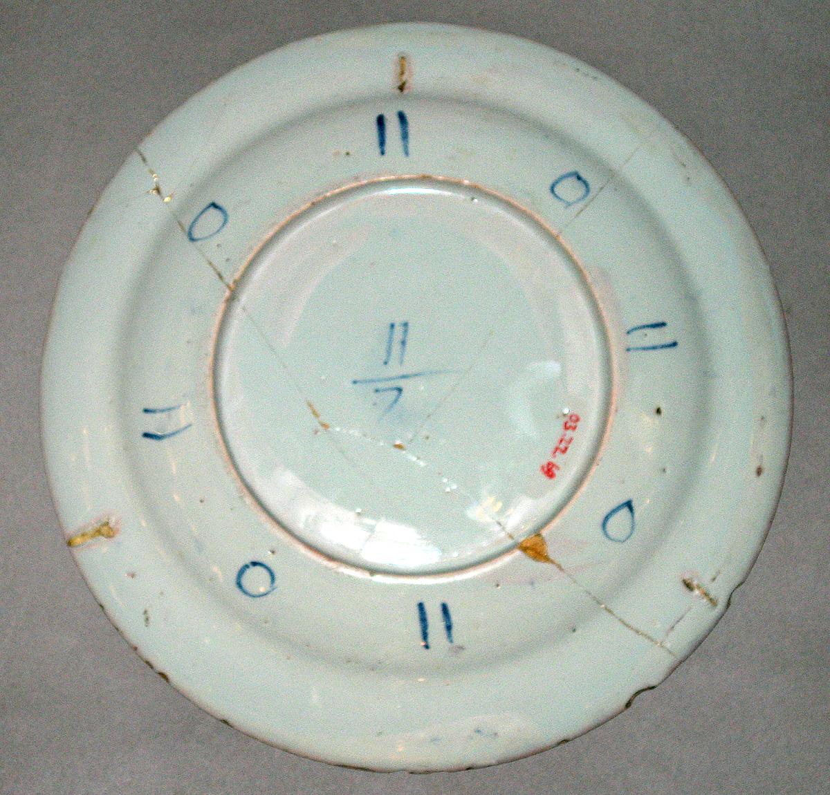 2003.0022.069 Delft plate, bottom-mark
